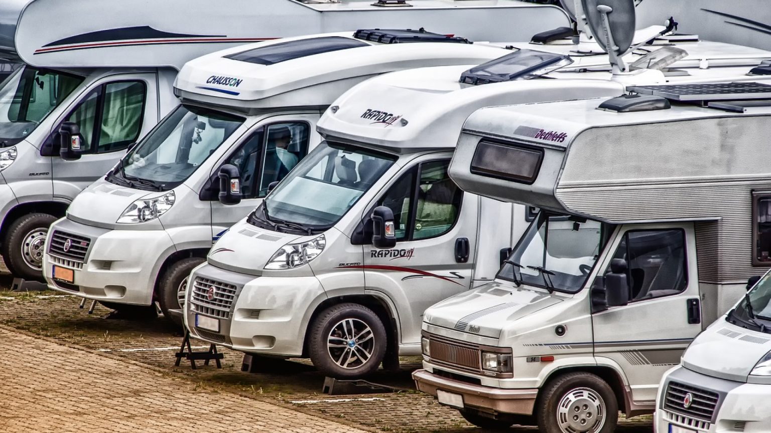 Pourquoi passer par un concessionnaire pour acheter un campingcar